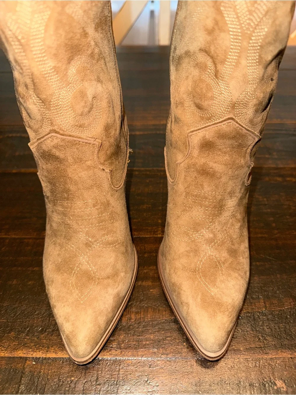 Steve Madden Lasso Chestnut Suede Boots